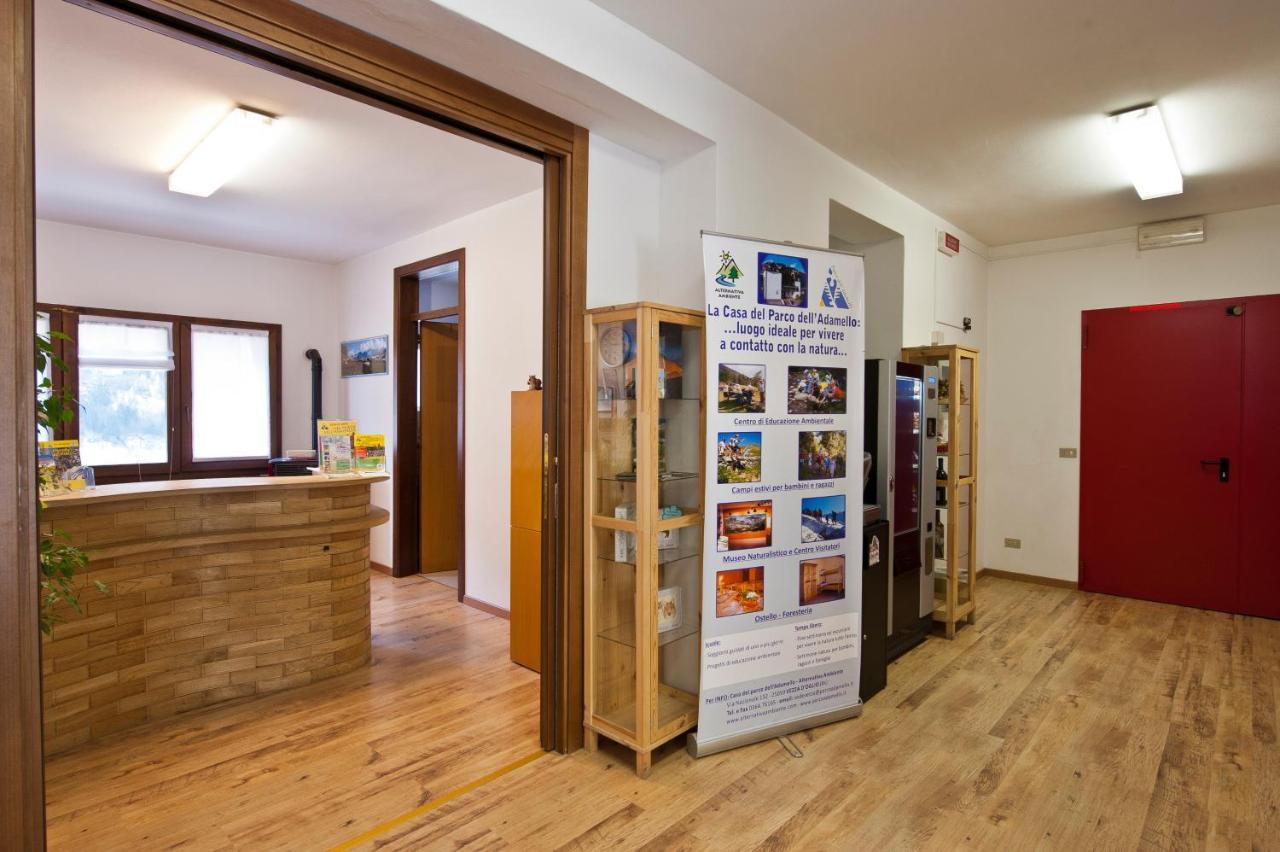 Casa Del Parco Dell'Adamello Di Vezza D'Oglio Hostel Exterior photo